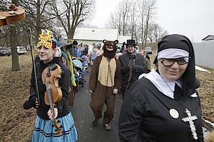 Průvod se dává do pohybu